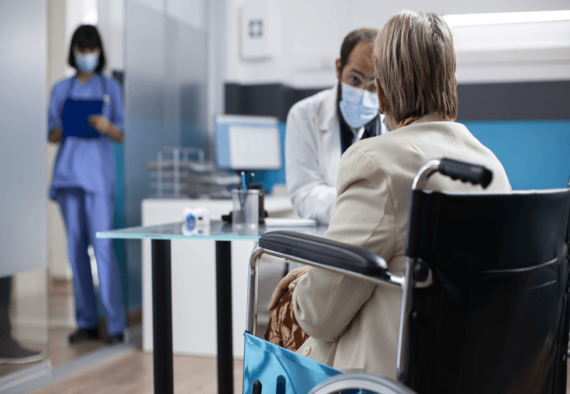 how-technology-and-assistive-devices-can-help-people-with-essential-tremor