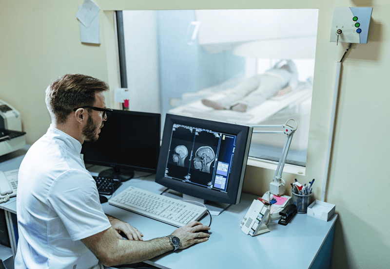 focused-ultrasound-treatment-for-essential-tremor-benefits-risks-recovery