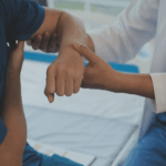can-essential-tremor-affect-both-hands-differently-understanding-asymmetrical-tremors